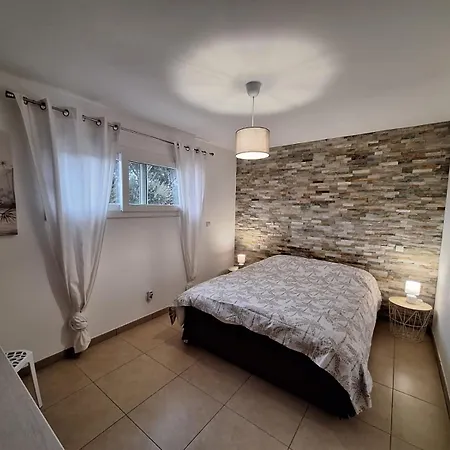 Villa Avec Piscine A Pour 6 Personnes
