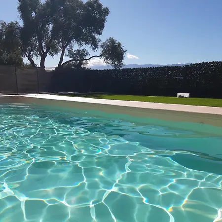 Avec Piscine A Pour 6 Personnes Aleria (Corsica)